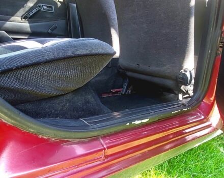 Красный Фольксваген Пассат, объемом двигателя 1.8 л и пробегом 293 тыс. км за 1100 $, фото 5 на Automoto.ua