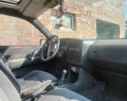 Красный Фольксваген Пассат, объемом двигателя 1.8 л и пробегом 293 тыс. км за 1100 $, фото 10 на Automoto.ua