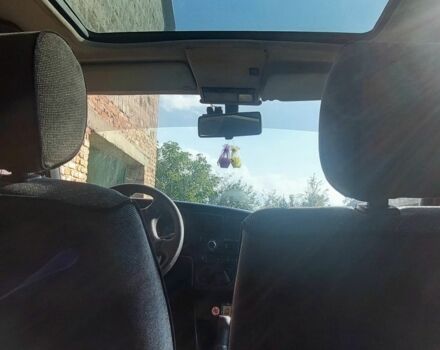 Красный Фольксваген Пассат, объемом двигателя 1.8 л и пробегом 293 тыс. км за 1100 $, фото 4 на Automoto.ua