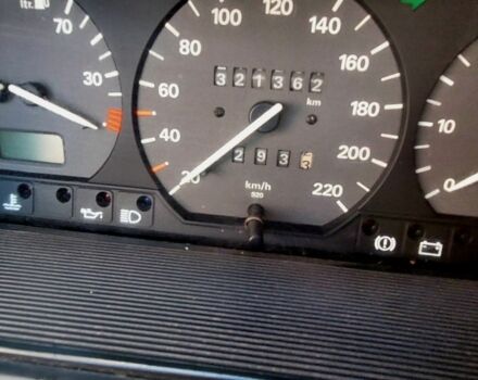 Красный Фольксваген Пассат, объемом двигателя 1.8 л и пробегом 293 тыс. км за 1100 $, фото 6 на Automoto.ua