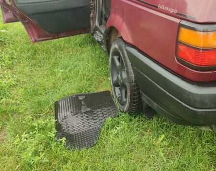 Красный Фольксваген Пассат, объемом двигателя 2 л и пробегом 32 тыс. км за 1800 $, фото 2 на Automoto.ua