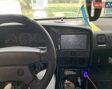 Красный Фольксваген Пассат, объемом двигателя 1.8 л и пробегом 100 тыс. км за 1450 $, фото 6 на Automoto.ua