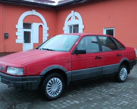 Червоний Фольксваген Пассат, об'ємом двигуна 1.8 л та пробігом 325 тис. км за 1275 $, фото 5 на Automoto.ua