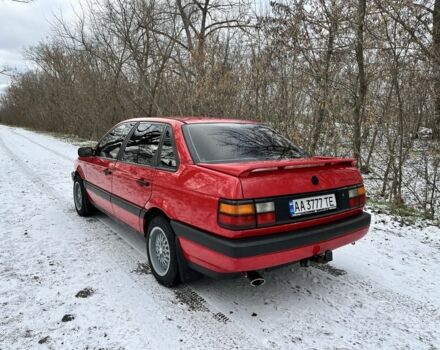 Червоний Фольксваген Пассат, об'ємом двигуна 1.8 л та пробігом 385 тис. км за 2700 $, фото 1 на Automoto.ua