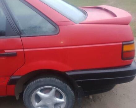 Червоний Фольксваген Пассат, об'ємом двигуна 1.6 л та пробігом 300 тис. км за 1500 $, фото 2 на Automoto.ua