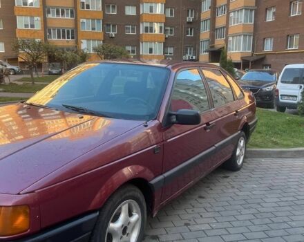 Червоний Фольксваген Пассат, об'ємом двигуна 1 л та пробігом 360 тис. км за 1300 $, фото 1 на Automoto.ua