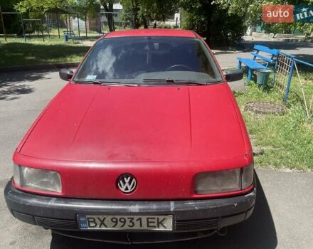 Красный Фольксваген Пассат, объемом двигателя 1.8 л и пробегом 392 тыс. км за 1500 $, фото 1 на Automoto.ua