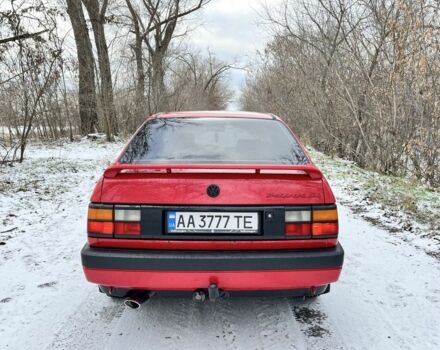 Червоний Фольксваген Пассат, об'ємом двигуна 1.8 л та пробігом 385 тис. км за 2700 $, фото 2 на Automoto.ua