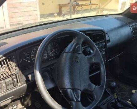 Красный Фольксваген Пассат, объемом двигателя 1.6 л и пробегом 356 тыс. км за 1300 $, фото 1 на Automoto.ua