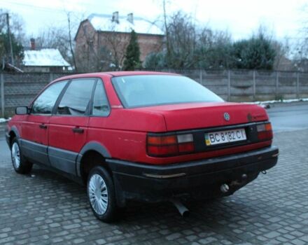 Червоний Фольксваген Пассат, об'ємом двигуна 1.8 л та пробігом 325 тис. км за 1275 $, фото 3 на Automoto.ua