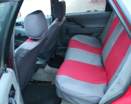 Червоний Фольксваген Пассат, об'ємом двигуна 1.8 л та пробігом 325 тис. км за 1275 $, фото 7 на Automoto.ua