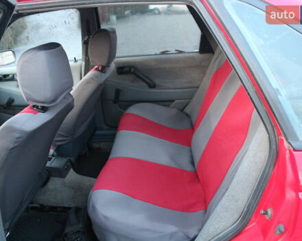 Червоний Фольксваген Пассат, об'ємом двигуна 1.8 л та пробігом 366 тис. км за 1650 $, фото 9 на Automoto.ua