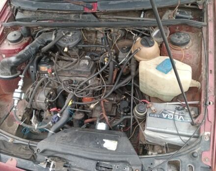 Красный Фольксваген Пассат, объемом двигателя 1.8 л и пробегом 335 тыс. км за 1700 $, фото 5 на Automoto.ua