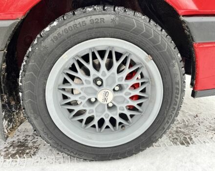 Червоний Фольксваген Пассат, об'ємом двигуна 1.8 л та пробігом 385 тис. км за 2700 $, фото 3 на Automoto.ua