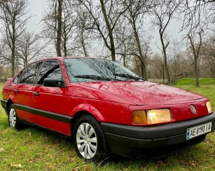 Красный Фольксваген Пассат, объемом двигателя 1.8 л и пробегом 9 тыс. км за 1600 $, фото 1 на Automoto.ua