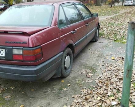 Красный Фольксваген Пассат, объемом двигателя 1 л и пробегом 1 тыс. км за 1550 $, фото 2 на Automoto.ua