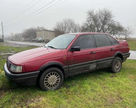 Красный Фольксваген Пассат, объемом двигателя 1.8 л и пробегом 400 тыс. км за 1418 $, фото 7 на Automoto.ua