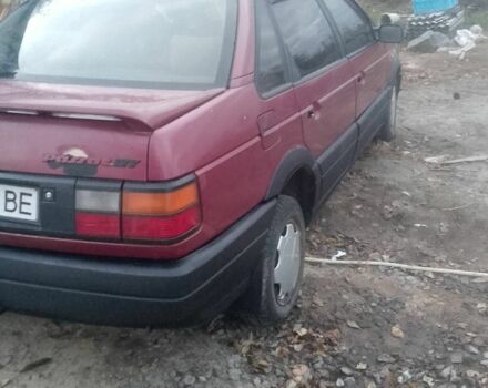 Красный Фольксваген Пассат, объемом двигателя 1.8 л и пробегом 530 тыс. км за 1500 $, фото 2 на Automoto.ua