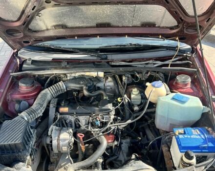 Красный Фольксваген Пассат, объемом двигателя 1.8 л и пробегом 390 тыс. км за 1400 $, фото 3 на Automoto.ua