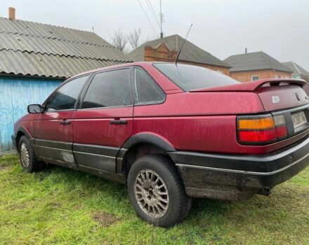 Красный Фольксваген Пассат, объемом двигателя 1.8 л и пробегом 400 тыс. км за 1418 $, фото 3 на Automoto.ua