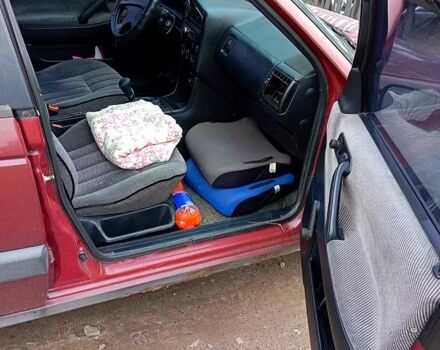 Червоний Фольксваген Пассат, об'ємом двигуна 1.8 л та пробігом 0 тис. км за 1500 $, фото 2 на Automoto.ua