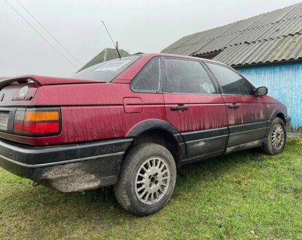 Красный Фольксваген Пассат, объемом двигателя 1.8 л и пробегом 400 тыс. км за 1418 $, фото 4 на Automoto.ua