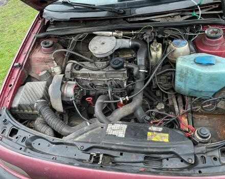 Красный Фольксваген Пассат, объемом двигателя 1.8 л и пробегом 400 тыс. км за 1418 $, фото 13 на Automoto.ua