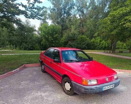 Красный Фольксваген Пассат, объемом двигателя 1.8 л и пробегом 1000 тыс. км за 1500 $, фото 1 на Automoto.ua