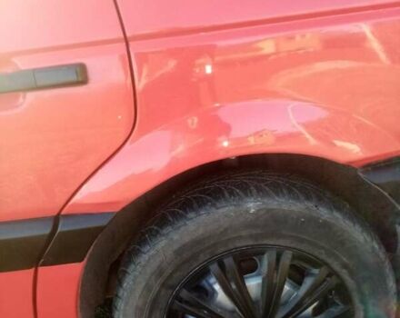 Красный Фольксваген Пассат, объемом двигателя 1.78 л и пробегом 350 тыс. км за 1600 $, фото 2 на Automoto.ua