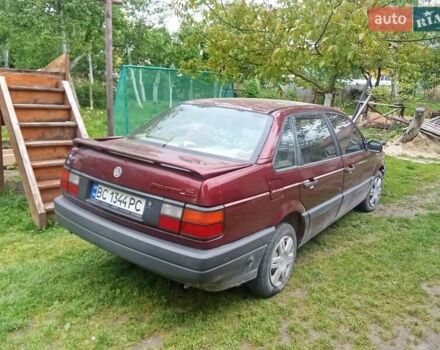 Красный Фольксваген Пассат, объемом двигателя 2 л и пробегом 115 тыс. км за 2600 $, фото 4 на Automoto.ua