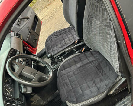 Красный Фольксваген Пассат, объемом двигателя 1.8 л и пробегом 242 тыс. км за 1500 $, фото 5 на Automoto.ua