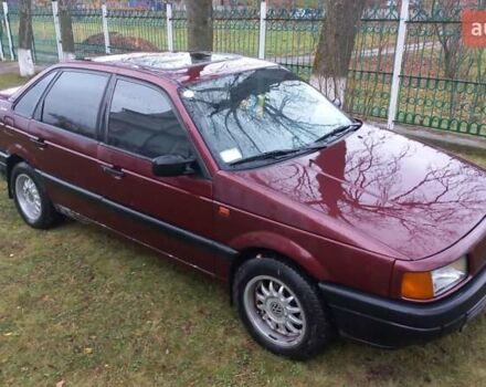 Красный Фольксваген Пассат, объемом двигателя 1.8 л и пробегом 526 тыс. км за 1450 $, фото 5 на Automoto.ua