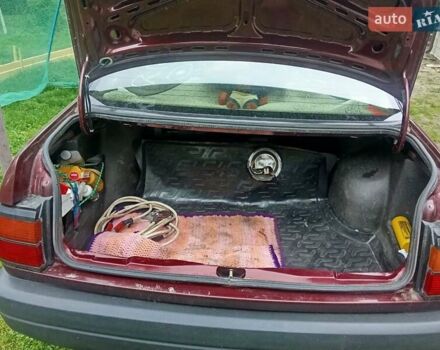 Красный Фольксваген Пассат, объемом двигателя 2 л и пробегом 115 тыс. км за 2600 $, фото 7 на Automoto.ua