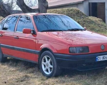 Красный Фольксваген Пассат, объемом двигателя 2 л и пробегом 380 тыс. км за 2100 $, фото 2 на Automoto.ua