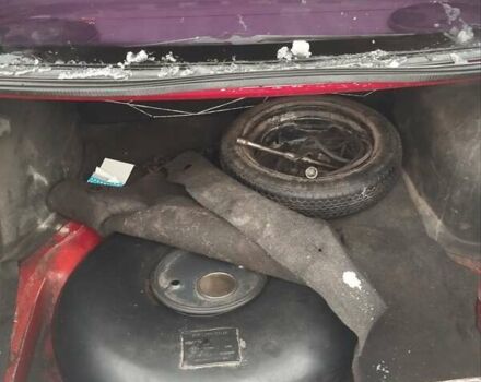 Красный Фольксваген Пассат, объемом двигателя 1.8 л и пробегом 400 тыс. км за 1100 $, фото 12 на Automoto.ua