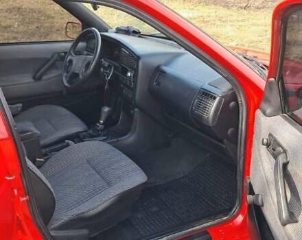 Красный Фольксваген Пассат, объемом двигателя 1.98 л и пробегом 380 тыс. км за 2500 $, фото 8 на Automoto.ua