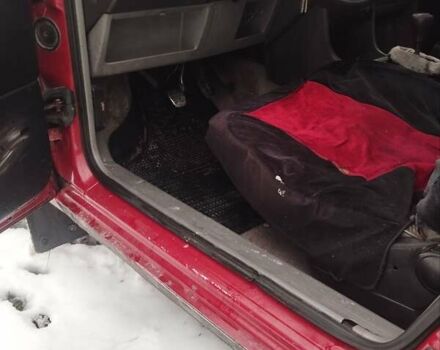 Красный Фольксваген Пассат, объемом двигателя 1.8 л и пробегом 400 тыс. км за 1100 $, фото 6 на Automoto.ua