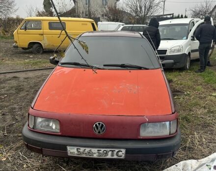 Красный Фольксваген Пассат, объемом двигателя 1.8 л и пробегом 330 тыс. км за 1000 $, фото 5 на Automoto.ua