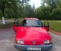 Красный Фольксваген Пассат, объемом двигателя 1.8 л и пробегом 1000 тыс. км за 1500 $, фото 3 на Automoto.ua