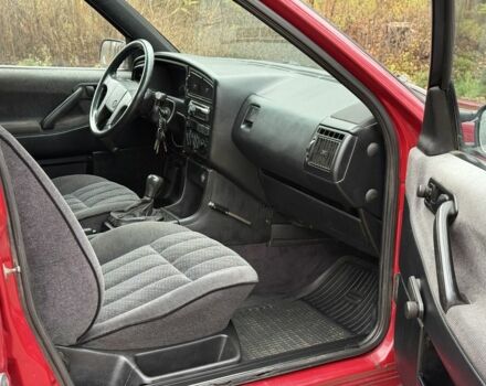 Красный Фольксваген Пассат, объемом двигателя 1.8 л и пробегом 1 тыс. км за 1650 $, фото 10 на Automoto.ua