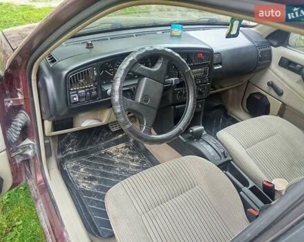 Красный Фольксваген Пассат, объемом двигателя 2 л и пробегом 115 тыс. км за 2600 $, фото 2 на Automoto.ua