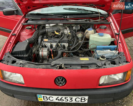 Красный Фольксваген Пассат, объемом двигателя 1.8 л и пробегом 242 тыс. км за 1500 $, фото 6 на Automoto.ua