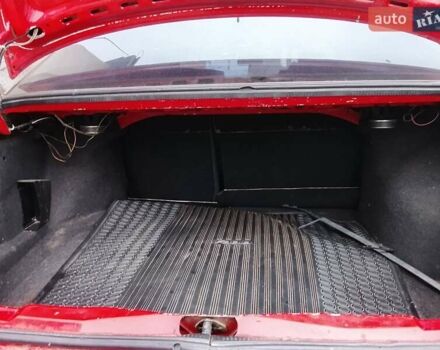 Красный Фольксваген Пассат, объемом двигателя 1.8 л и пробегом 640 тыс. км за 900 $, фото 4 на Automoto.ua