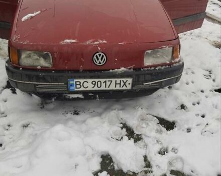 Красный Фольксваген Пассат, объемом двигателя 1.8 л и пробегом 400 тыс. км за 1100 $, фото 2 на Automoto.ua