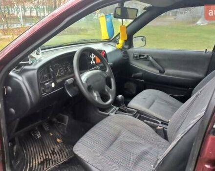 Красный Фольксваген Пассат, объемом двигателя 1.8 л и пробегом 526 тыс. км за 1450 $, фото 2 на Automoto.ua