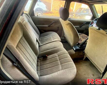 Красный Фольксваген Пассат, объемом двигателя 1.9 л и пробегом 340 тыс. км за 950 $, фото 4 на Automoto.ua