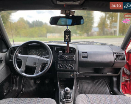 Червоний Фольксваген Пассат, об'ємом двигуна 1.9 л та пробігом 310 тис. км за 2450 $, фото 17 на Automoto.ua