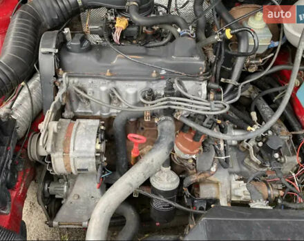 Красный Фольксваген Пассат, объемом двигателя 1.8 л и пробегом 420 тыс. км за 2500 $, фото 12 на Automoto.ua