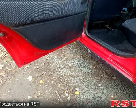 Червоний Фольксваген Пассат, об'ємом двигуна 1.8 л та пробігом 300 тис. км за 1500 $, фото 5 на Automoto.ua