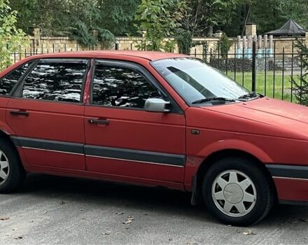 Красный Фольксваген Пассат, объемом двигателя 1.8 л и пробегом 570 тыс. км за 1700 $, фото 5 на Automoto.ua